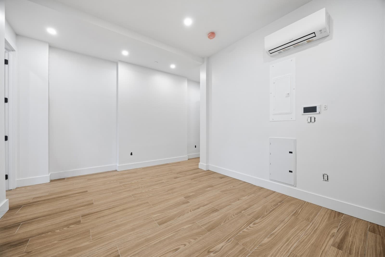 2 bed apartment at 379 Hawthorne Street, Unit 1B, Prospect Lefferts Gardens, photo 6 of 11