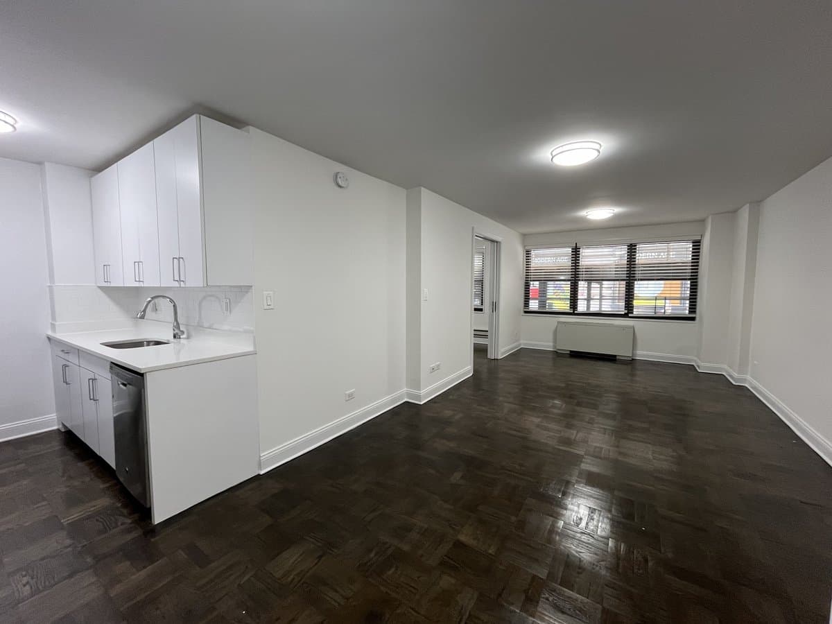 1 bed apartment at 96 Fifth Avenue, Unit 6D, Union Square, photo 5 of 16