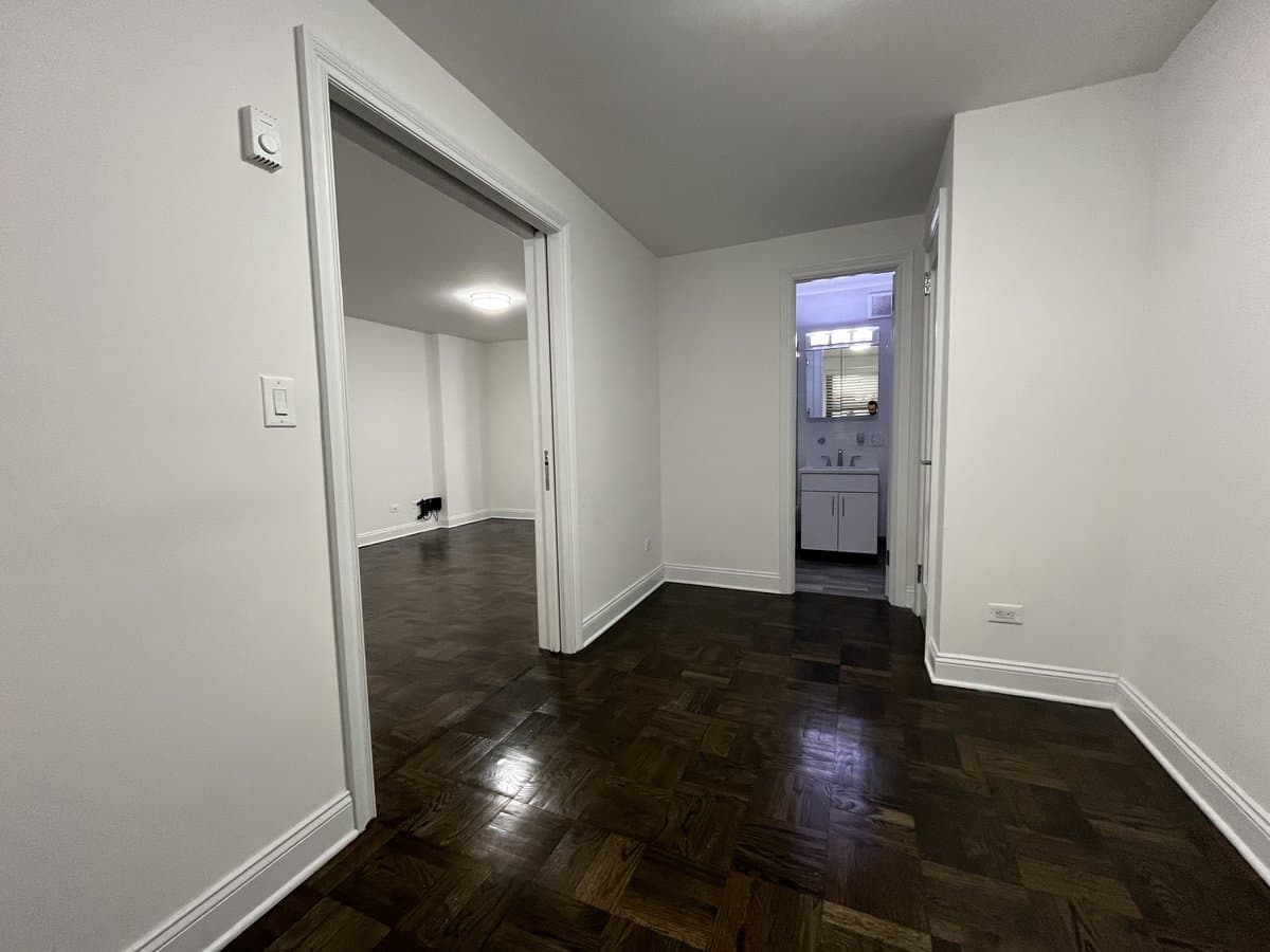 1 bed apartment at 96 Fifth Avenue, Unit 10A, Union Square, photo 11 of 16