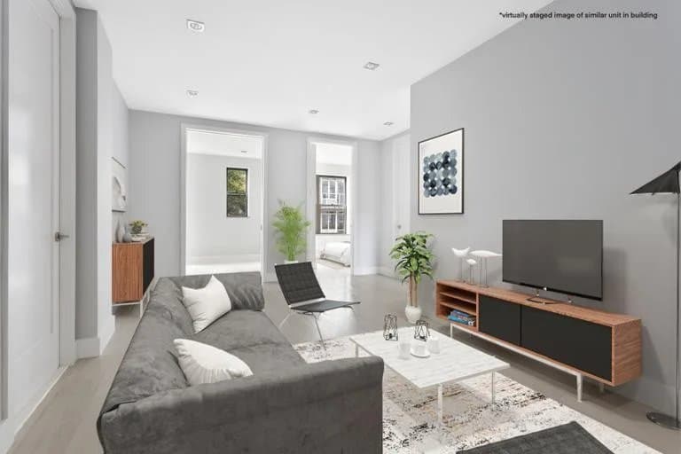 200 Stanton Street, photo 2