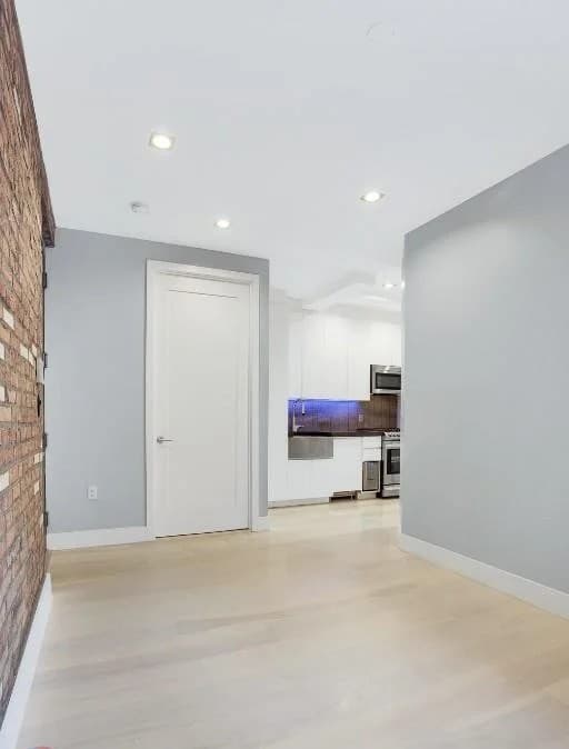 200 Stanton Street, photo 4