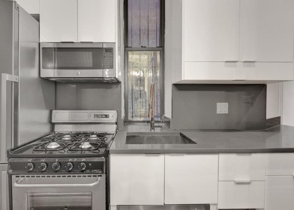 2 bed apartment at 60 AVENUE B, Unit 1C, East Village, photo 5 of 7