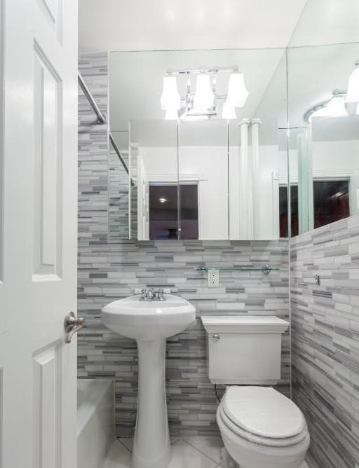 1 bed apartment at 382 E 10th St, Unit 2A, East Village, photo 6 of 6