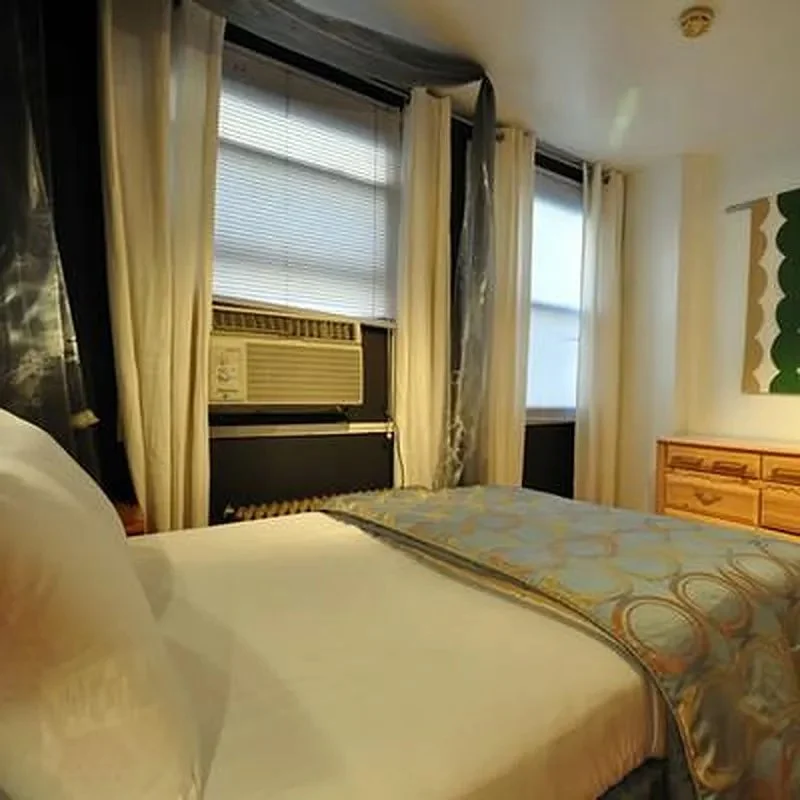 212 East 12th Street, photo 5
