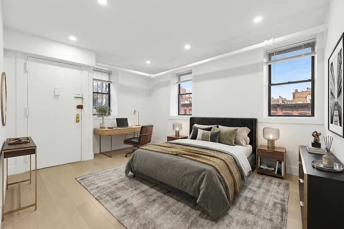704 Eighth Avenue, photo 2