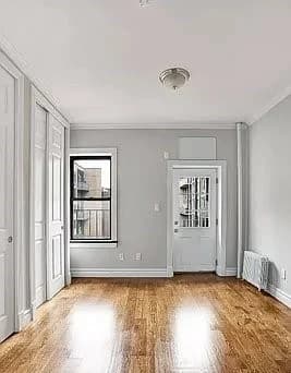 1 bed apartment at 697 Tenth Avenue, Unit 2RN, Hell's Kitchen, photo 2 of 5