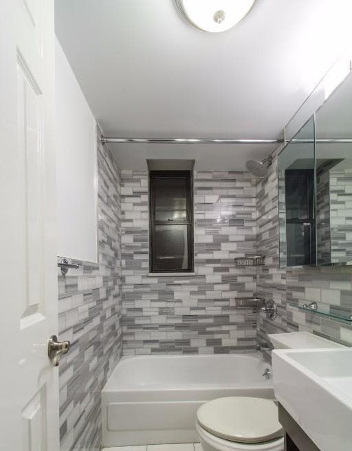 1 bed apartment at 722 Tenth Avenue, Unit 4A, Hell's Kitchen, photo 4 of 4