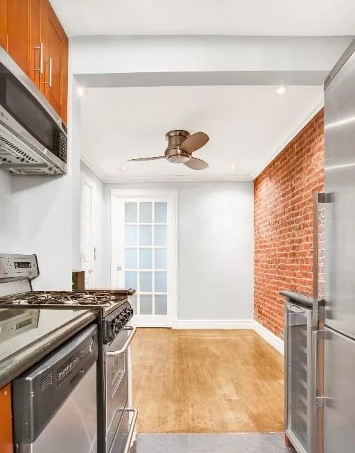 1 bed apartment at 345 West 53rd Street, Unit 3C, Hell's Kitchen, photo 5 of 5