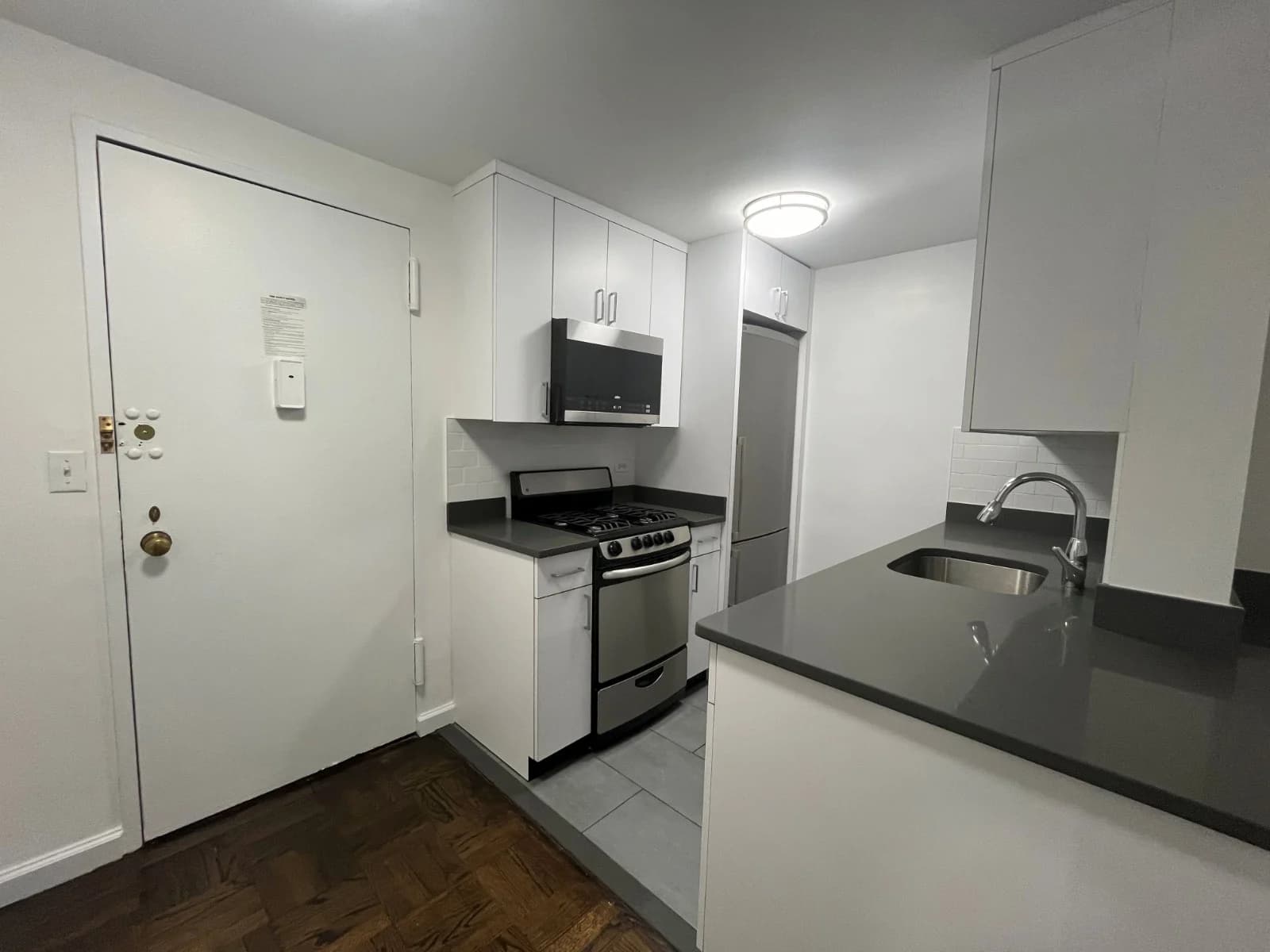 1 bed apartment at 405 East 56th Street, Unit 1A, Midtown East, photo 4 of 7