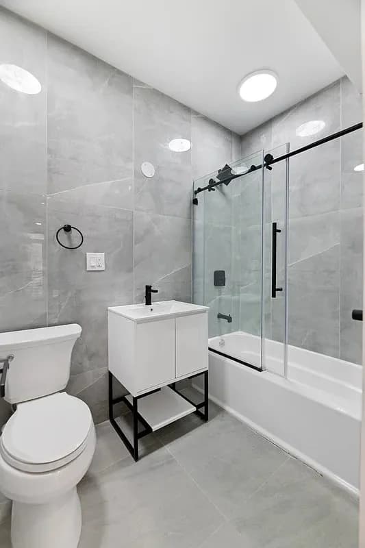 2 bed apartment at 2454 East 15th Street, Unit 1A, Sheepshead Bay, photo 5 of 9