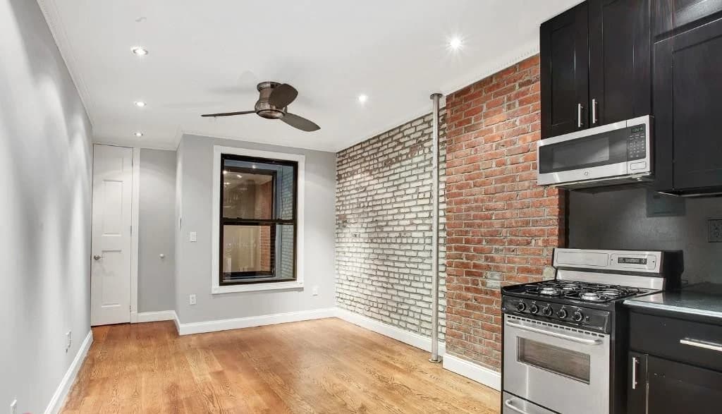 2 bed apartment at 436 West 52nd Street, Unit 6C, Hell's Kitchen, photo 5 of 10
