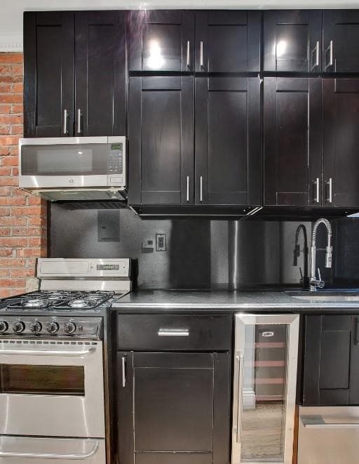 2 bed apartment at 436 West 52nd Street, Unit 6C, Hell's Kitchen, photo 8 of 10