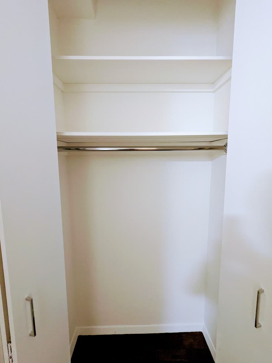 Studio apartment at 235 W 22nd St, Unit 2Y, Chelsea, photo 6 of 7