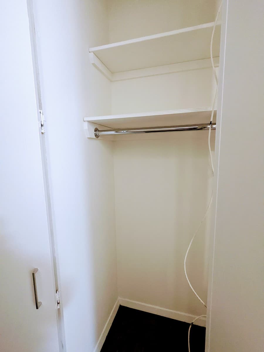 Studio apartment at 235 W 22nd St, Unit 2Y, Chelsea, photo 7 of 7