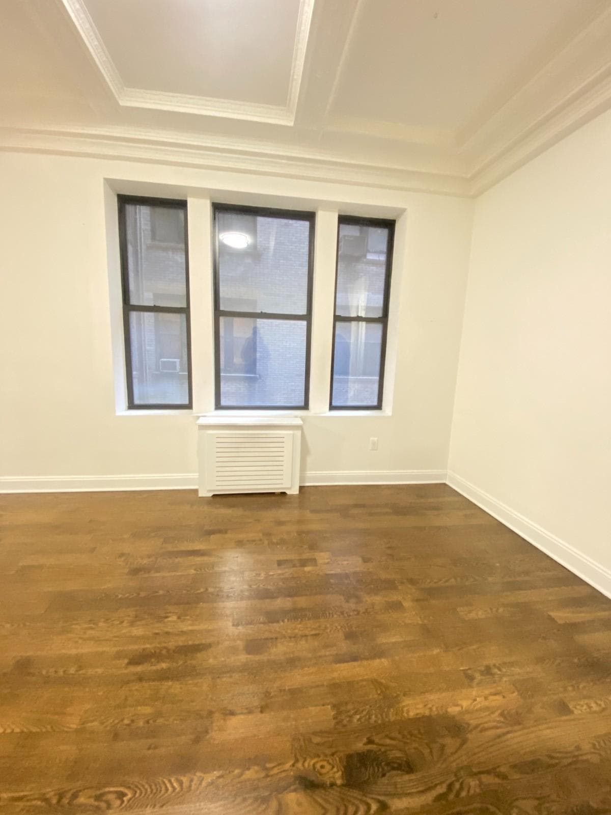 200 West 58th Street, photo 2