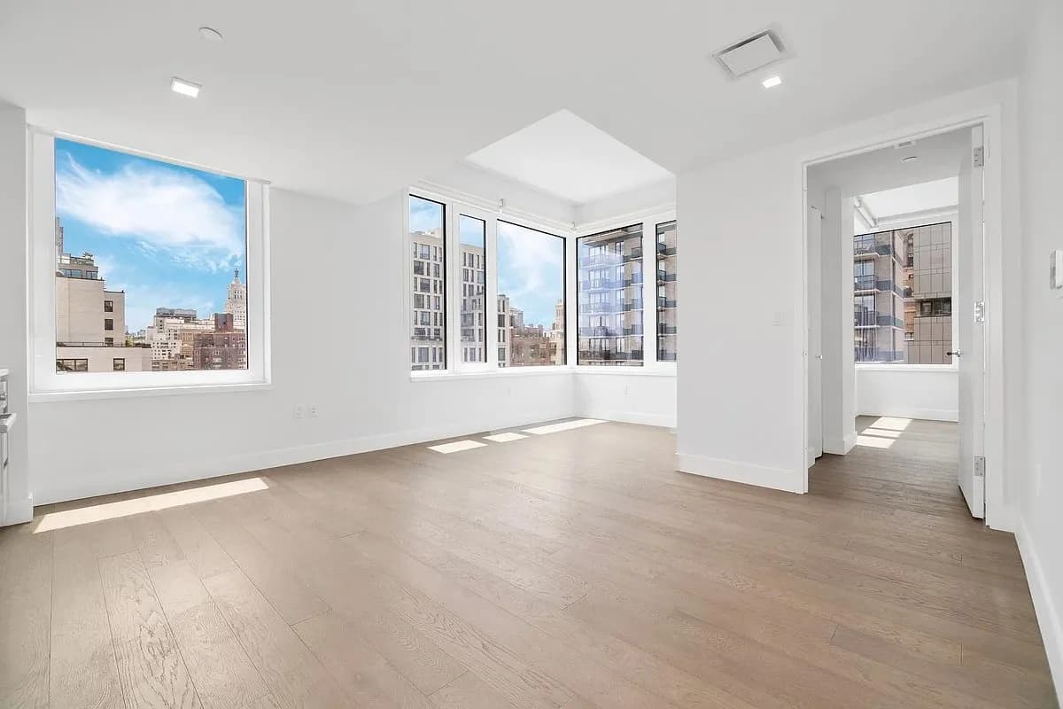 2 bed apartment at 200 East 23rd Street, Unit 14G, Kips Bay, photo 4 of 9