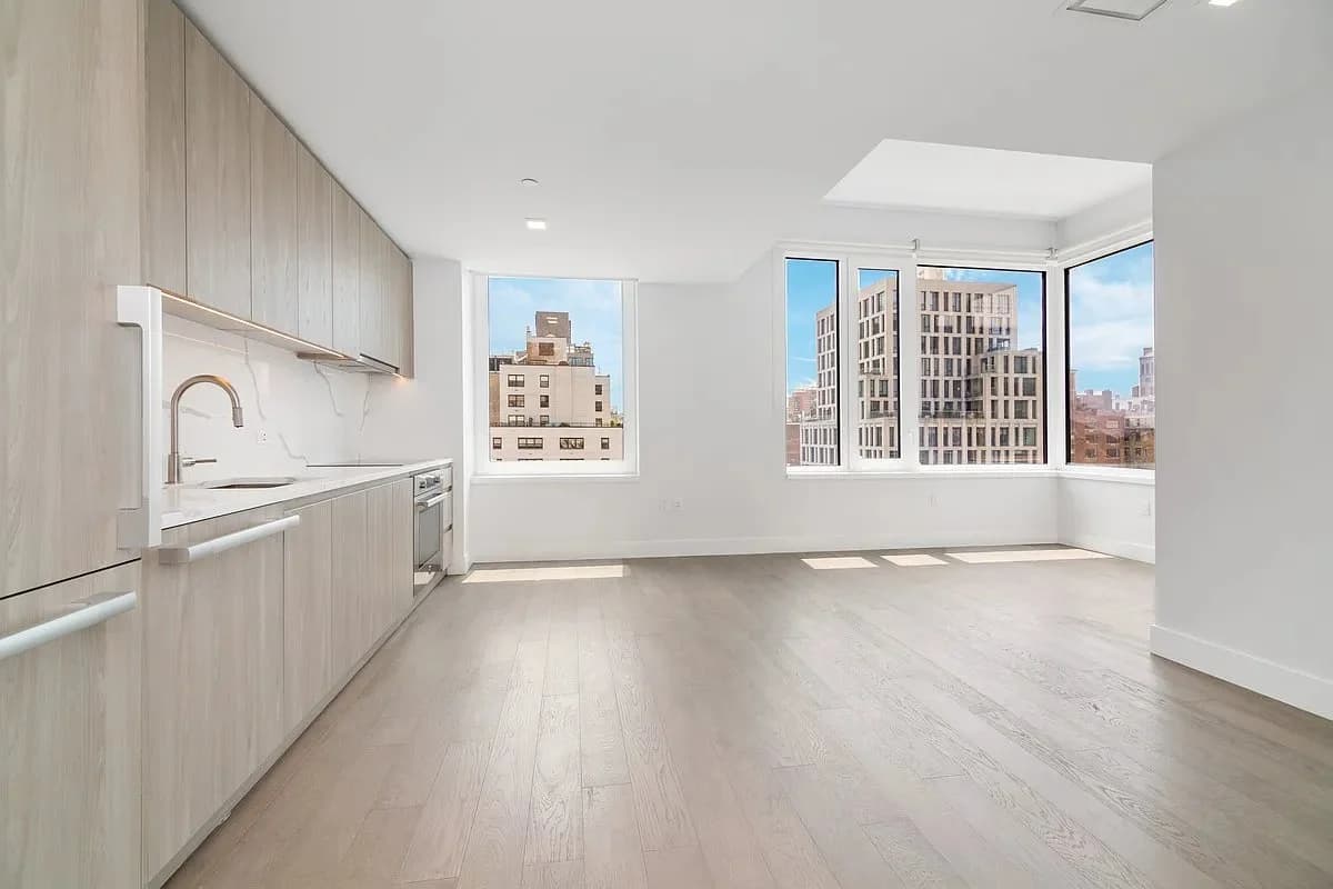2 bed apartment at 200 East 23rd Street, Unit 14G, Kips Bay, photo 1 of 9