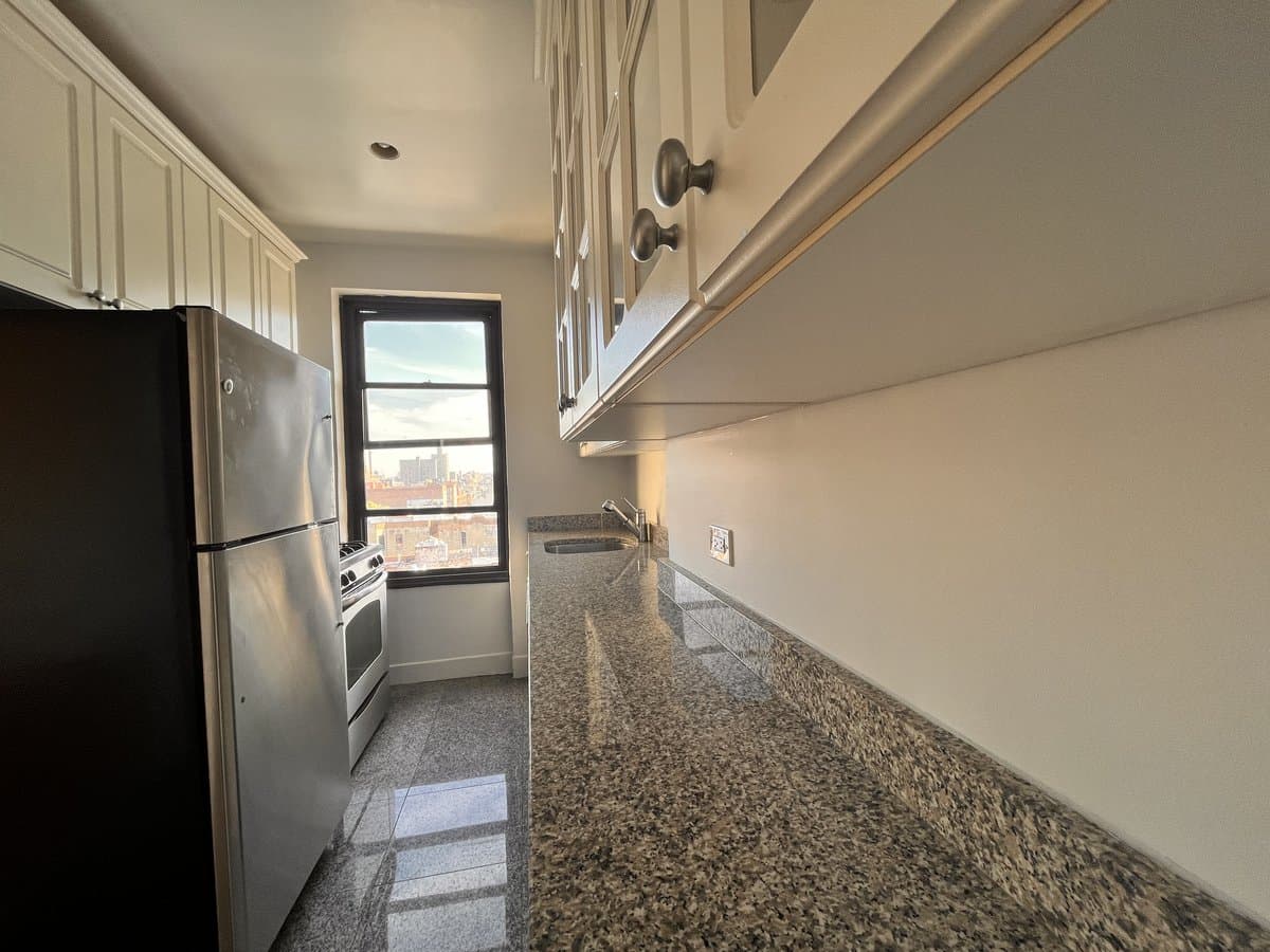 Studio apartment at 166 Second Avenue, Unit 5E, East Village, photo 3 of 5