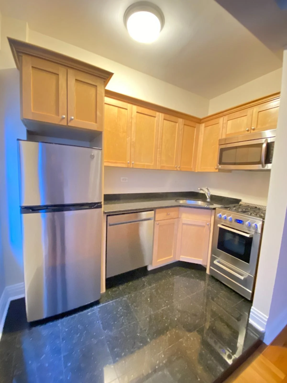 Studio apartment at 141 E 56th St, Unit 7E, Midtown East, photo 4 of 6