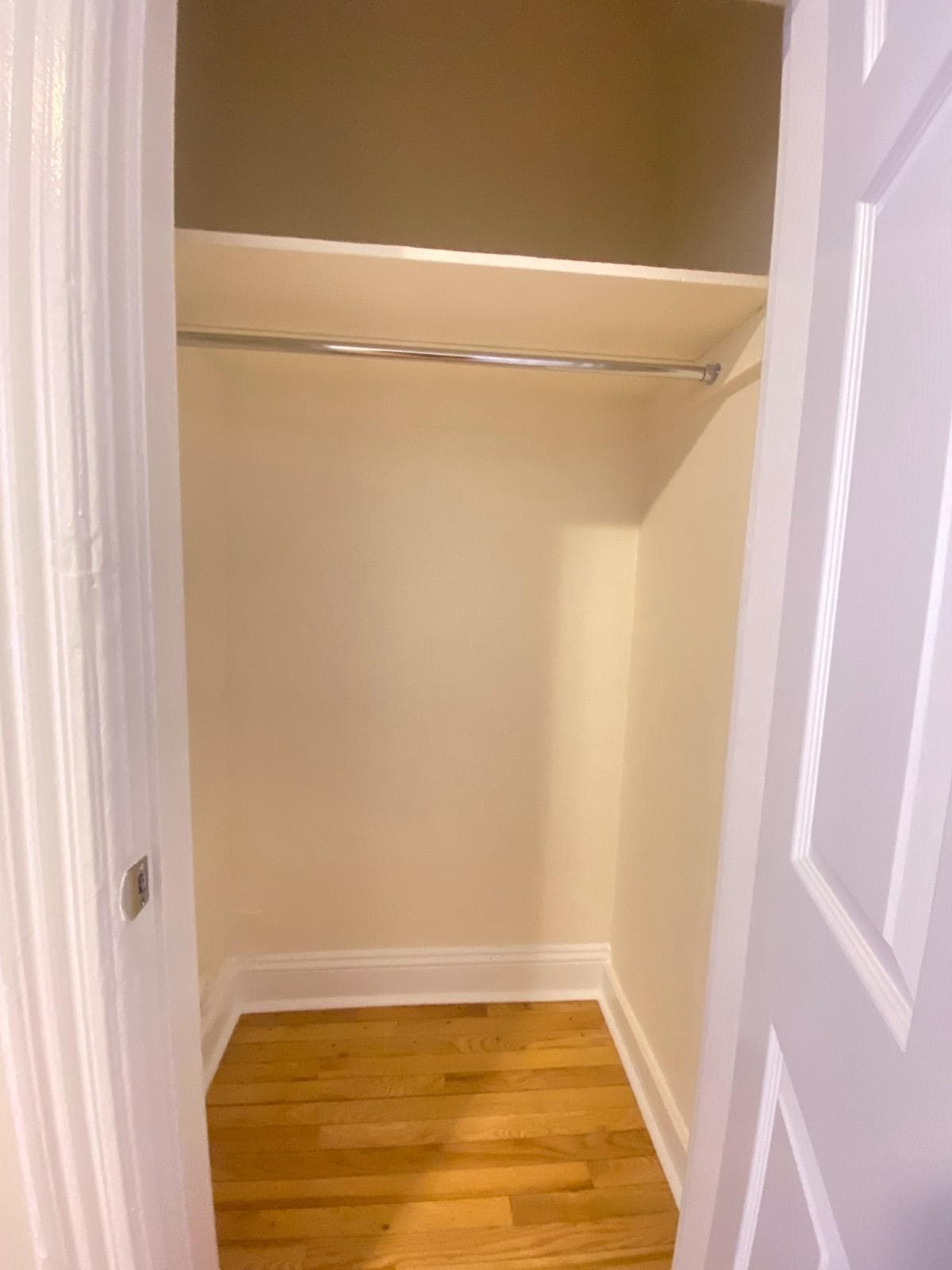 Studio apartment at 53 W 72nd St, Unit 2C, Upper West Side, photo 4 of 4
