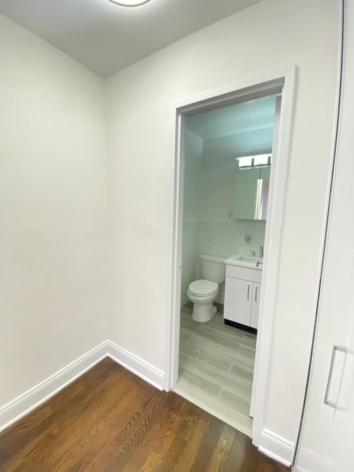 Studio apartment at 96 Fifth Avenue, Unit 8G, Union Square, photo 7 of 9
