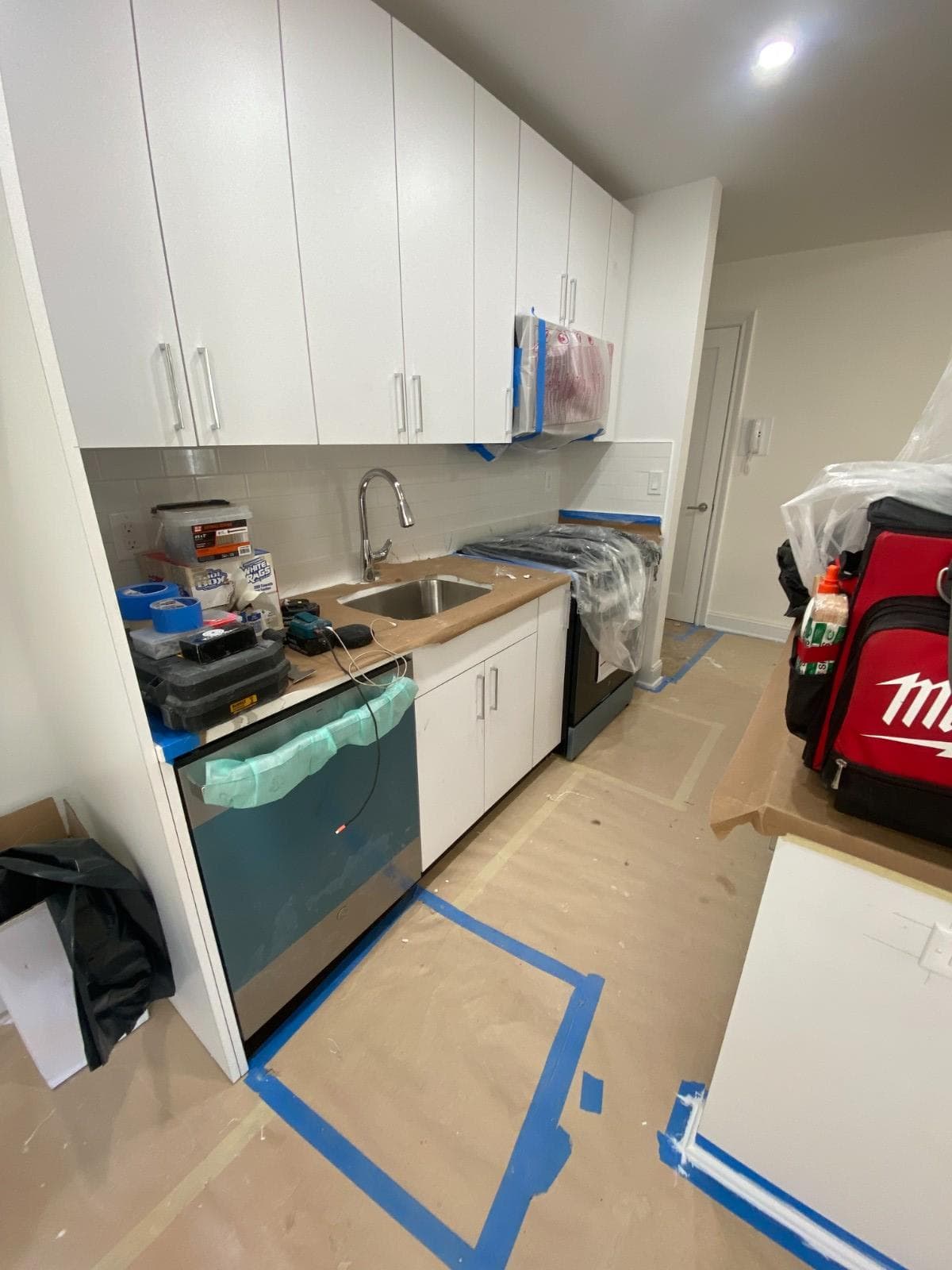2 bed apartment at 25 West 68th Street, Unit 1A, Upper West Side, photo 3 of 4