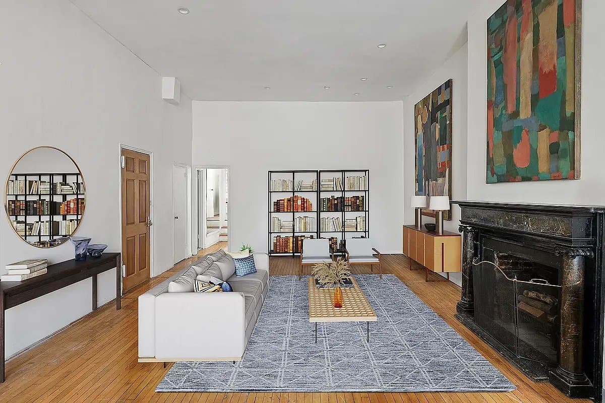 2 bed apartment at 198 Sixth Avenue, Unit 2, SoHo, photo 3 of 6