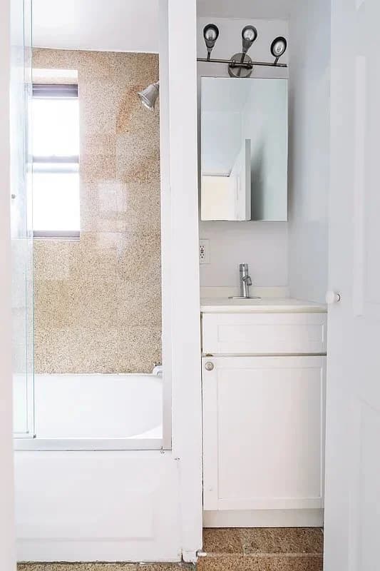 2 bed apartment at 141 West 10th Street, Unit 21, West Village, photo 11 of 11