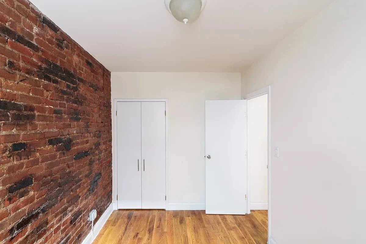 2 bed apartment at 141 West 10th Street, Unit 21, West Village, photo 10 of 11