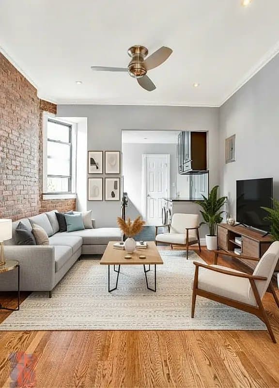1 bed apartment at 722 Tenth Avenue, Unit 3A, Hell's Kitchen, photo 2 of 4