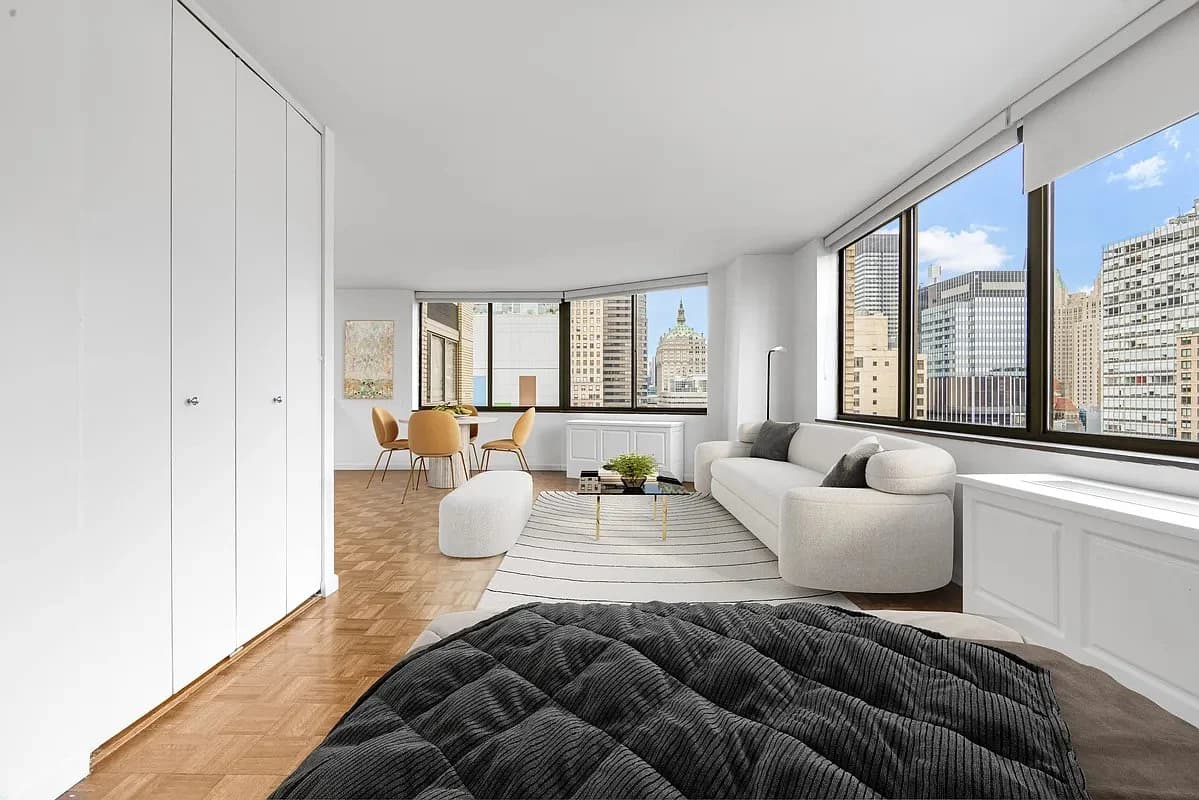 Studio apartment at 245 East 44th Street, Unit 6F, Midtown East, photo 2 of 7