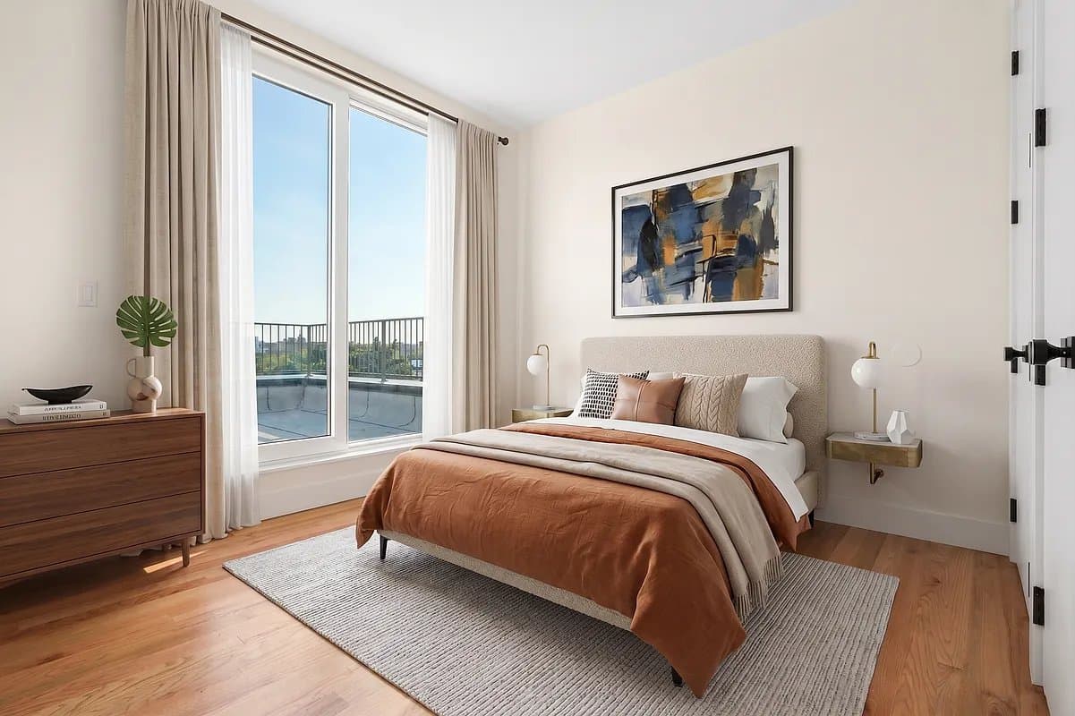 271 East 28th Street, photo 2