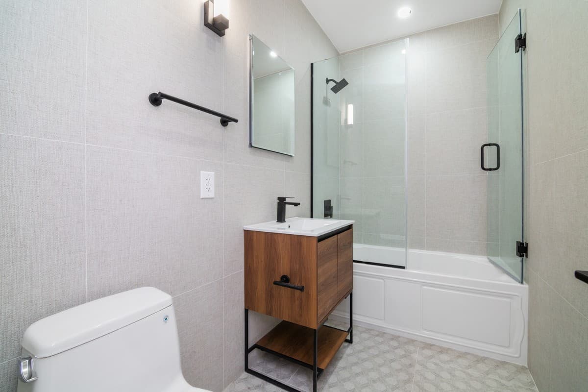 3 bed apartment at 237 West 72nd Street, Unit 5, Upper West Side, photo 8 of 8