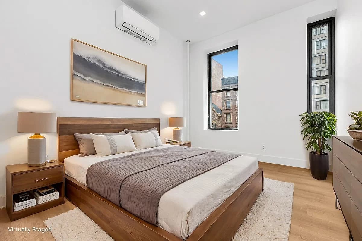 3 bed apartment at 425 West 57th Street, Unit 2H, Hell's Kitchen, photo 2 of 10