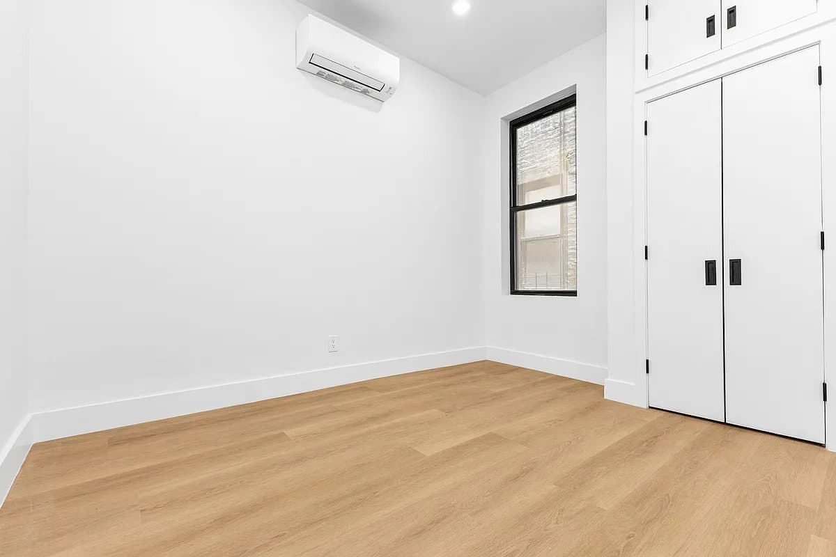 3 bed apartment at 425 West 57th Street, Unit 2H, Hell's Kitchen, photo 7 of 10