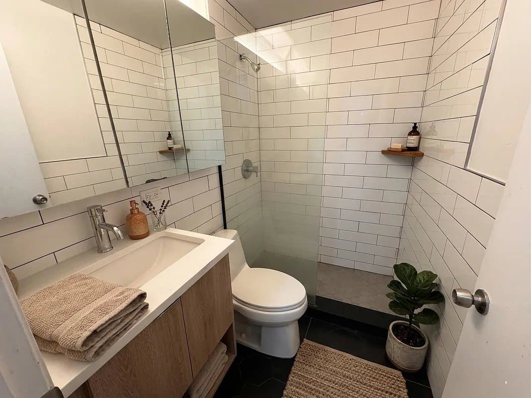 1 bed apartment at 118 East 4th Street, Unit 3B, East Village, photo 5 of 6