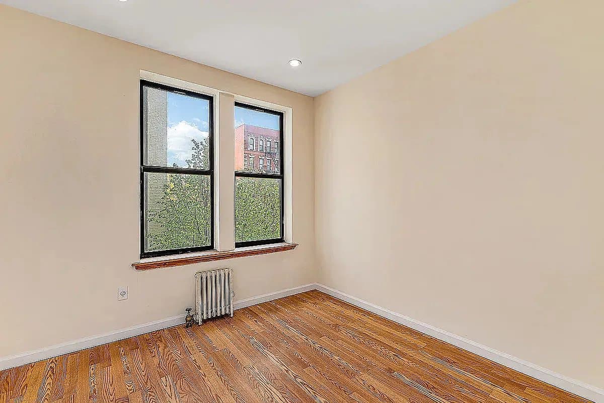 1 bed apartment at 619 East 5th Street, Unit 24, East Village, photo 1 of 6