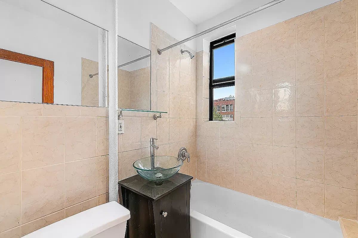 1 bed apartment at 619 East 5th Street, Unit 24, East Village, photo 6 of 6