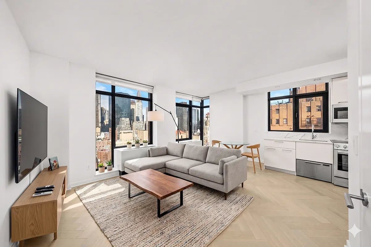 1 bed apartment at 49 East 34th Street, Unit 14C, Murray Hill, photo 1 of 11