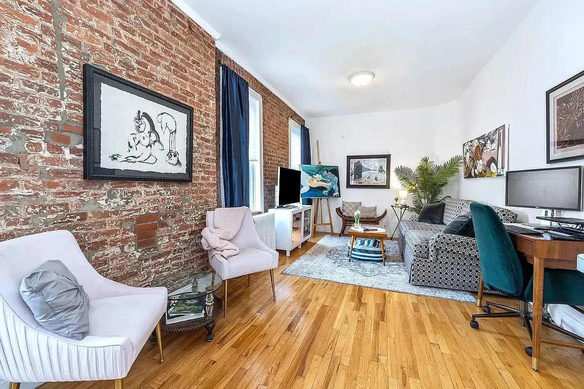 240 Sullivan Street, photo 5