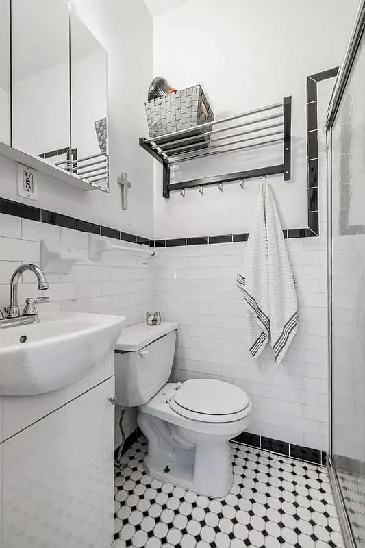 1 bed apartment at 240 Sullivan Street, Unit 22, Greenwich Village, photo 4 of 4