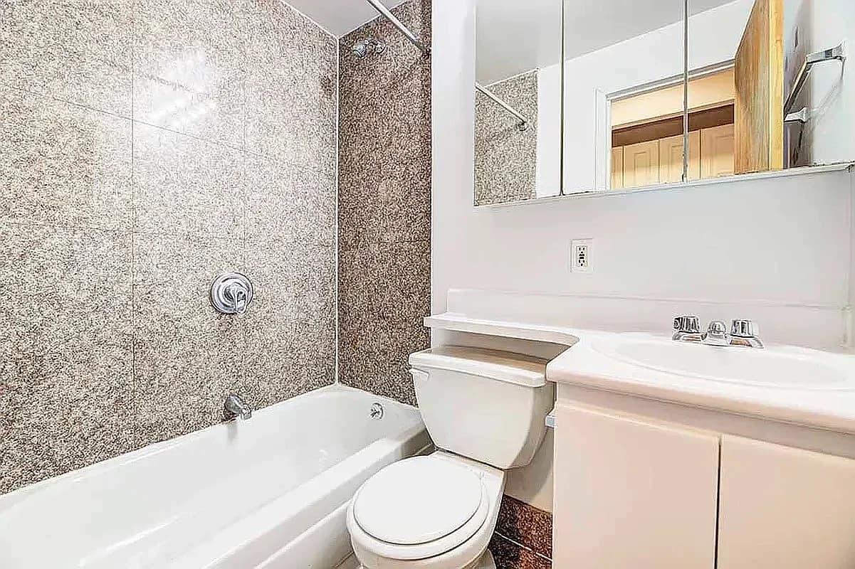 1 bed apartment at 249 E 10th St, Unit 3A, East Village, photo 4 of 4
