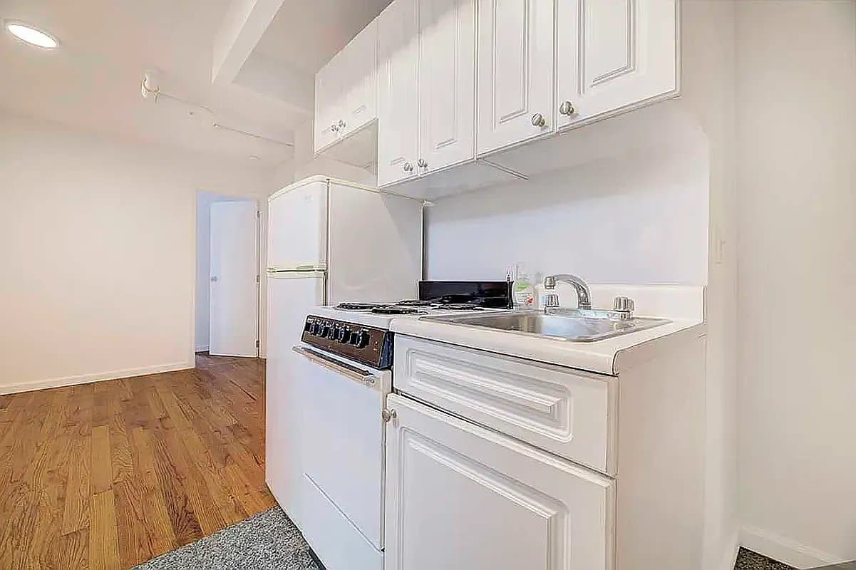1 bed apartment at 249 E 10th St, Unit 3A, East Village, photo 3 of 4