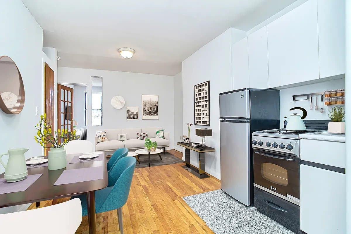 1 bed apartment at 249 E 10th St, Unit 3A, East Village, photo 2 of 4