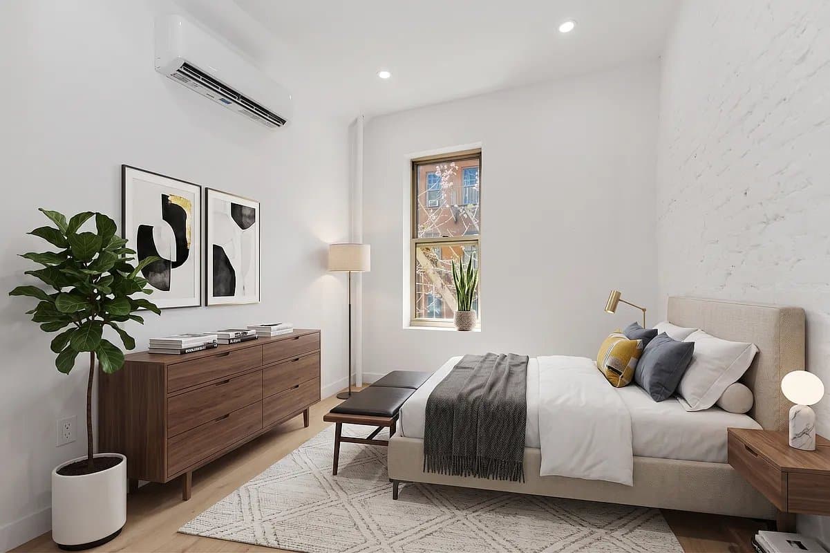 1 bed apartment at 246 East 53rd Street, Unit 3B, Midtown East, photo 2 of 5