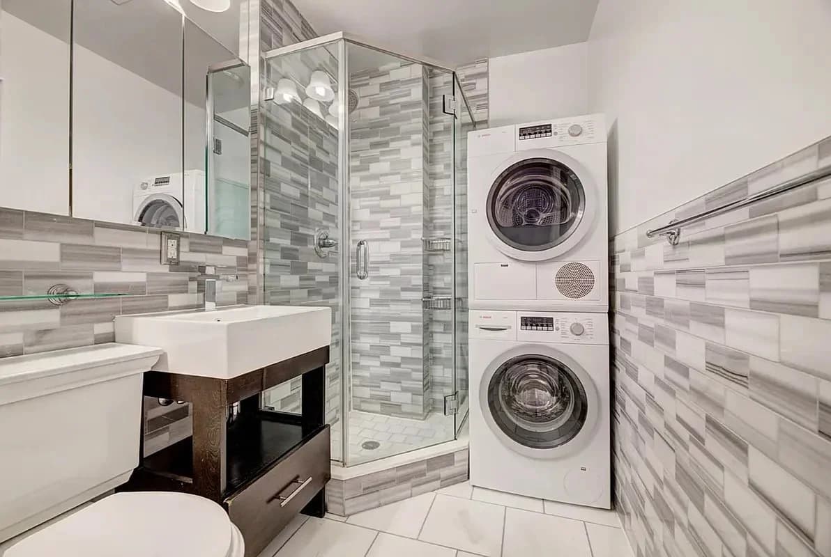 4 bed apartment at 127 East 7th Street, Unit 1W, East Village, photo 7 of 8