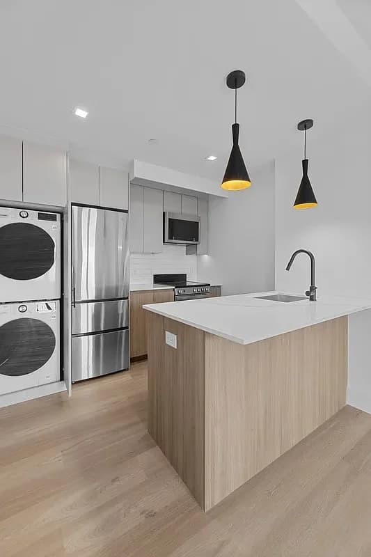2 bed apartment at 63 Pitt Street, Unit 11B, Lower East Side, photo 5 of 6