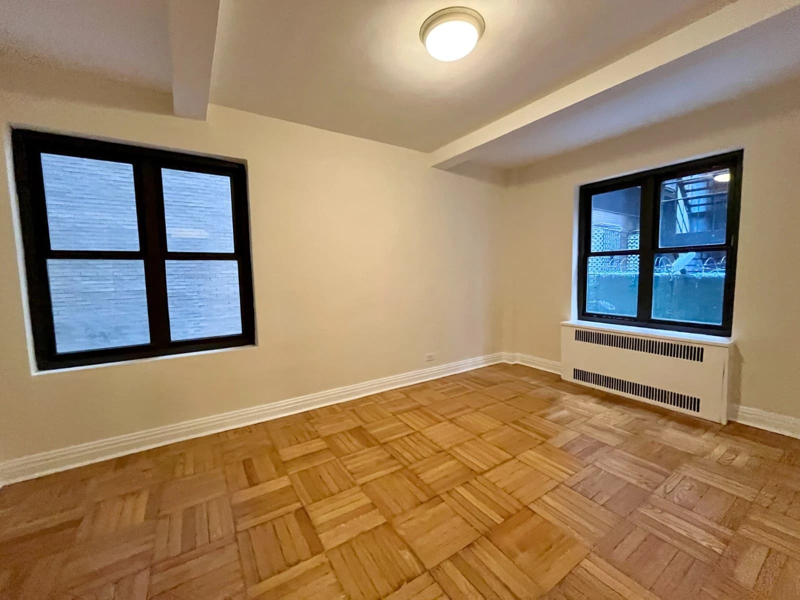 1 bed apartment at 141 E 56th St, Unit 3C, Midtown East, photo 1 of 8