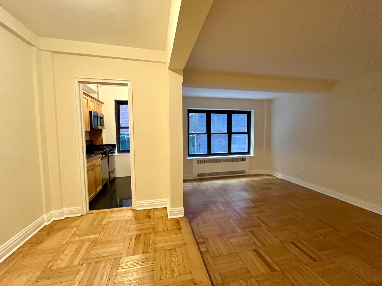 1 bed apartment at 141 E 56th St, Unit 3C, Midtown East, photo 5 of 8