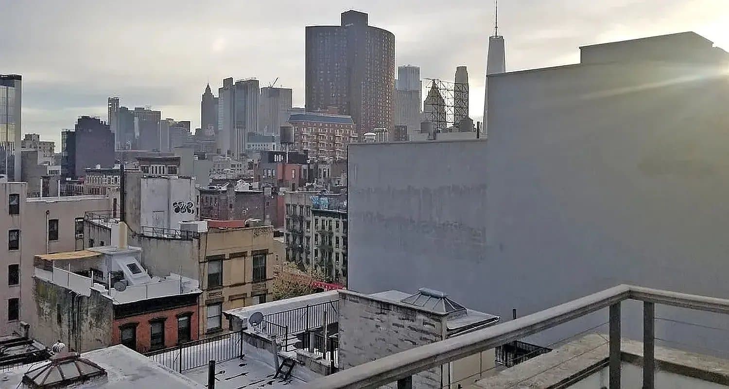 3 bed apartment at 37 Orchard Street, Unit 5, Chinatown, photo 6 of 6